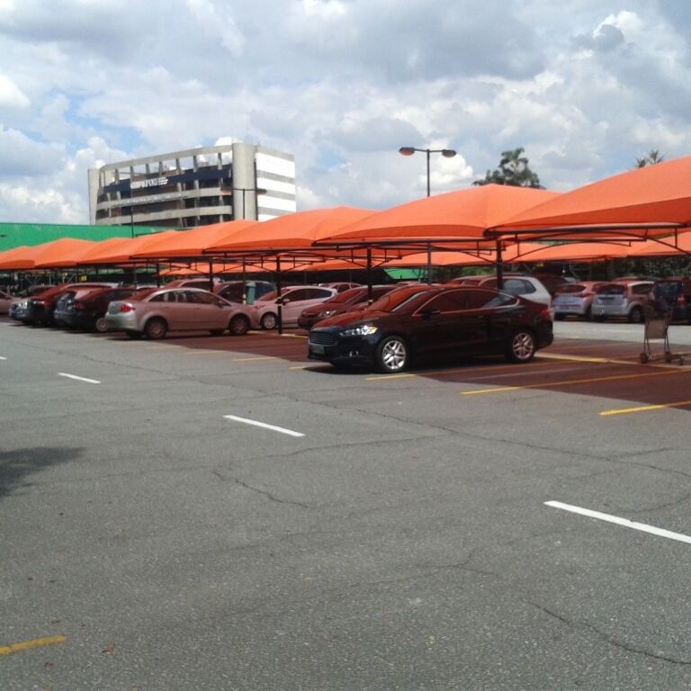 Cobertura para Estacionamento Hipermercados