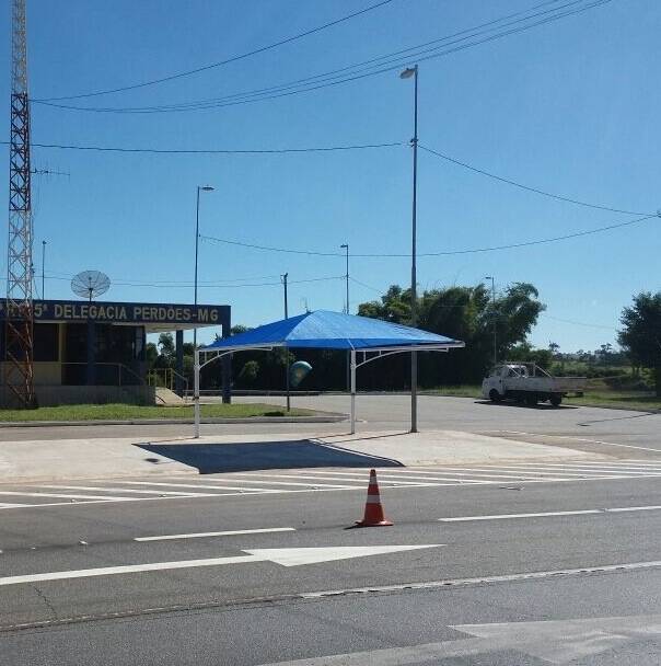 cobertura para garagem de sombreador